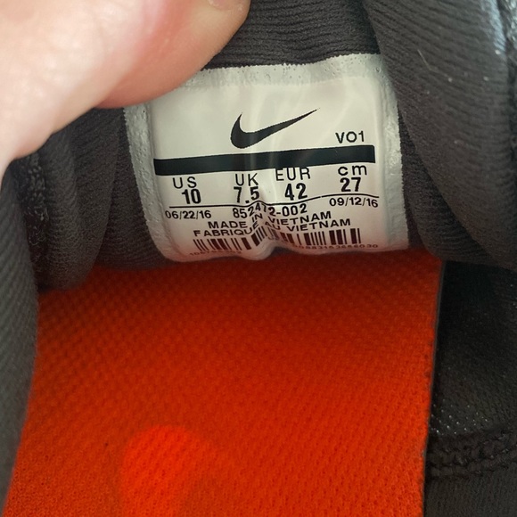 Nike Training Zoom Conditioning Running Shoes size 10 Preowned - Picture 2 of 9